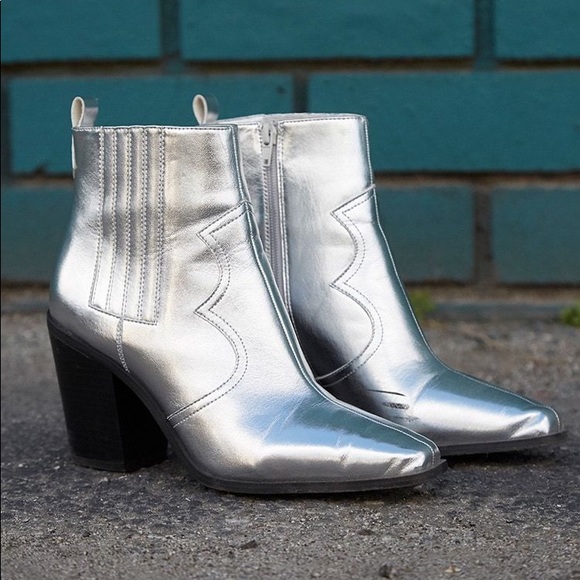 Shoes - Metallic Western Boots